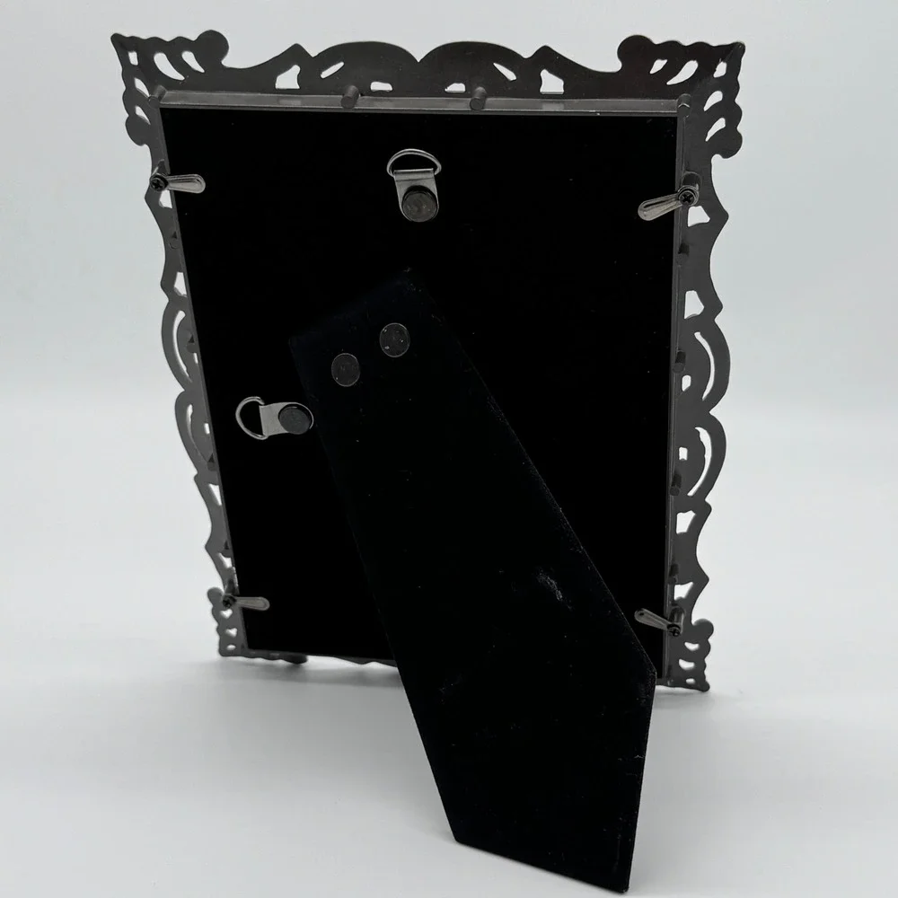 Vintage Malden Silvertone Metal Scrollwork Filigree 5x7 Photo Picture Frame